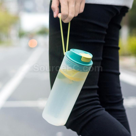 Customization Portable Plastic Mug Promotional Products