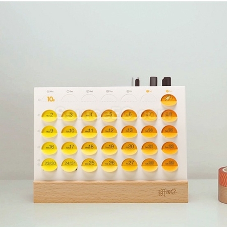 Customization Dog-Eared Desk Calendar Promotional Products