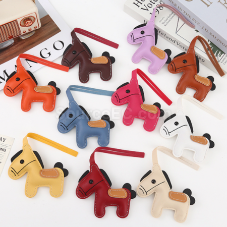 Customization PU Leather Pony Pendant Promotional Products
