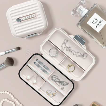 Customization 7-day Portable Compartmentalized Pill Box  Promotional Products