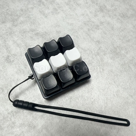 Customization Button toys Keychain Promotional Products