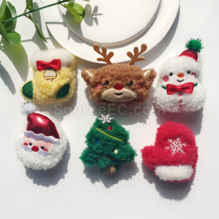 Christmas Plush Brooch/Pendant