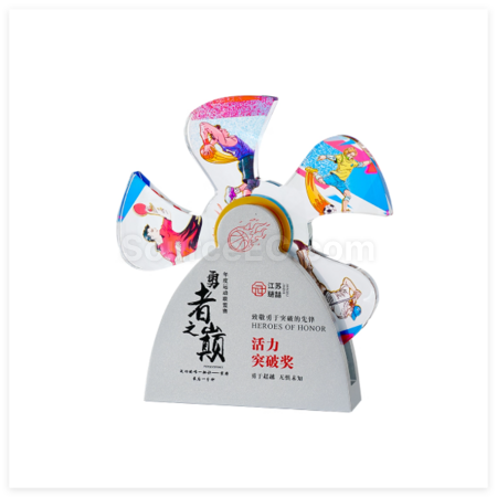 Customization Creative Metal Rotating Crystal Trophy Promotional Products