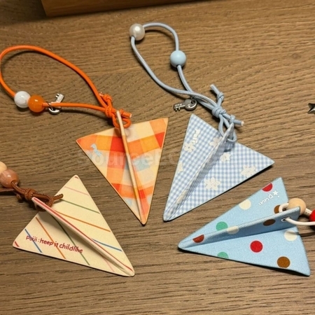 Customization Fabric Paper Plane Pendant Keychain Promotional Products